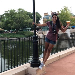 Meet your Posher, Liz